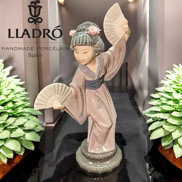 Lladro Other - Retired Lladró Madame Butterfly - Japanese Girl With Fan Figurine #4991